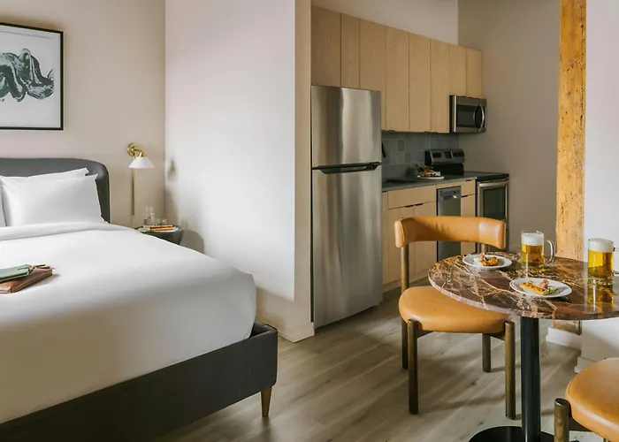 Sonder By Marriott Bonvoy The Burnham Loop 4*